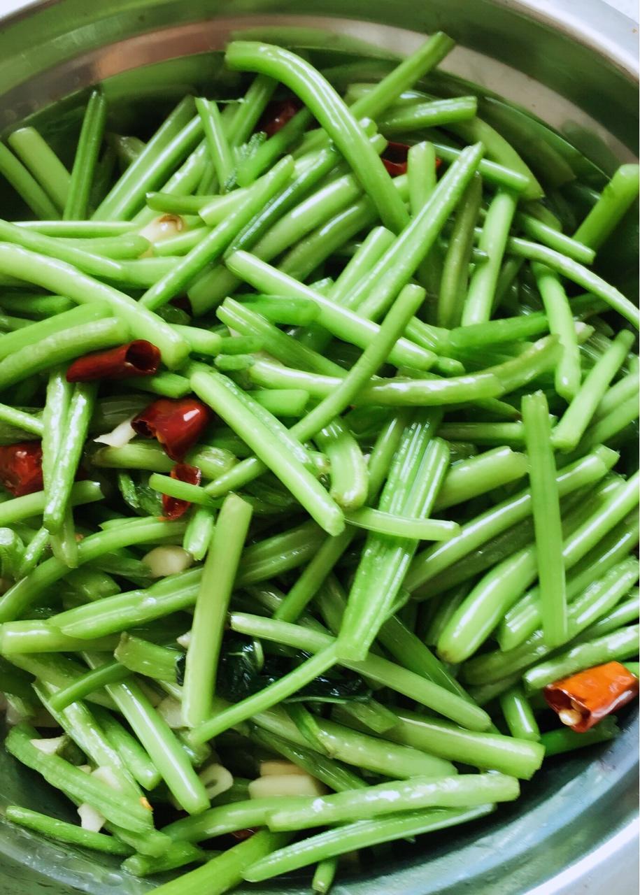 银杏果果之记录生活做的红薯杆