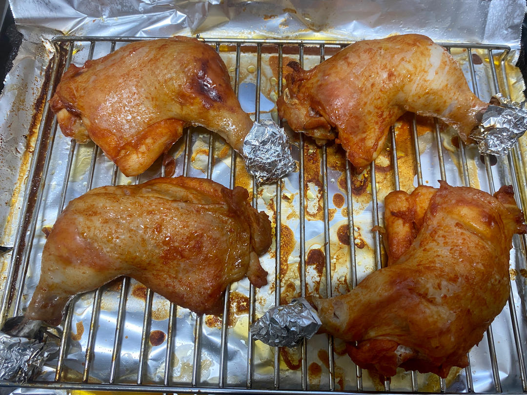 鲜嫩多汁～好吃到舔手指的蜜汁烤鸡腿