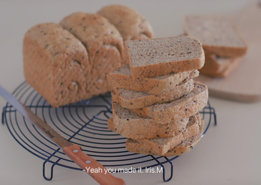 双种芝麻全麦吐司 100%全麦 烫种+波兰种
