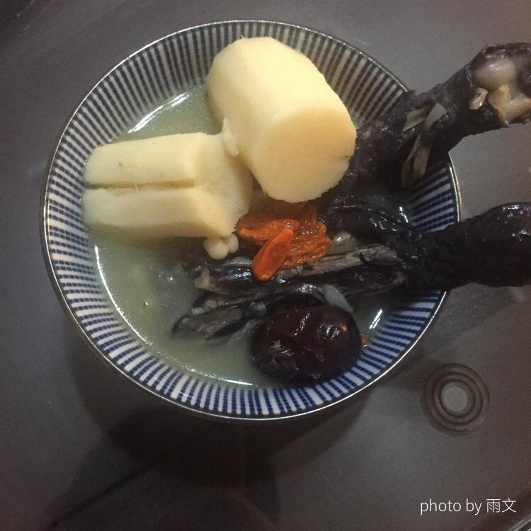 美容养颜乌鸡汤