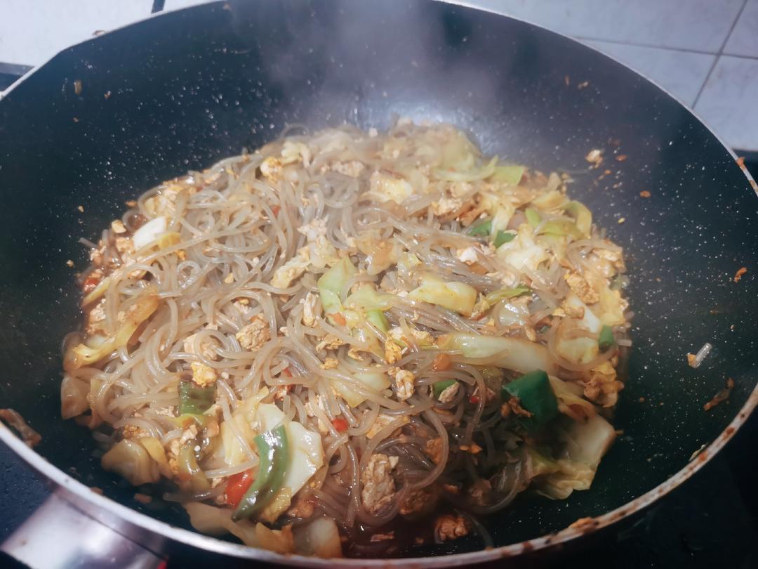 卷心菜炒粉丝 Glass noodles with Cabbage