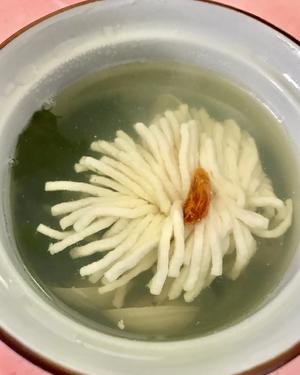 菊花豆腐蛤蜊汤的做法 步骤5