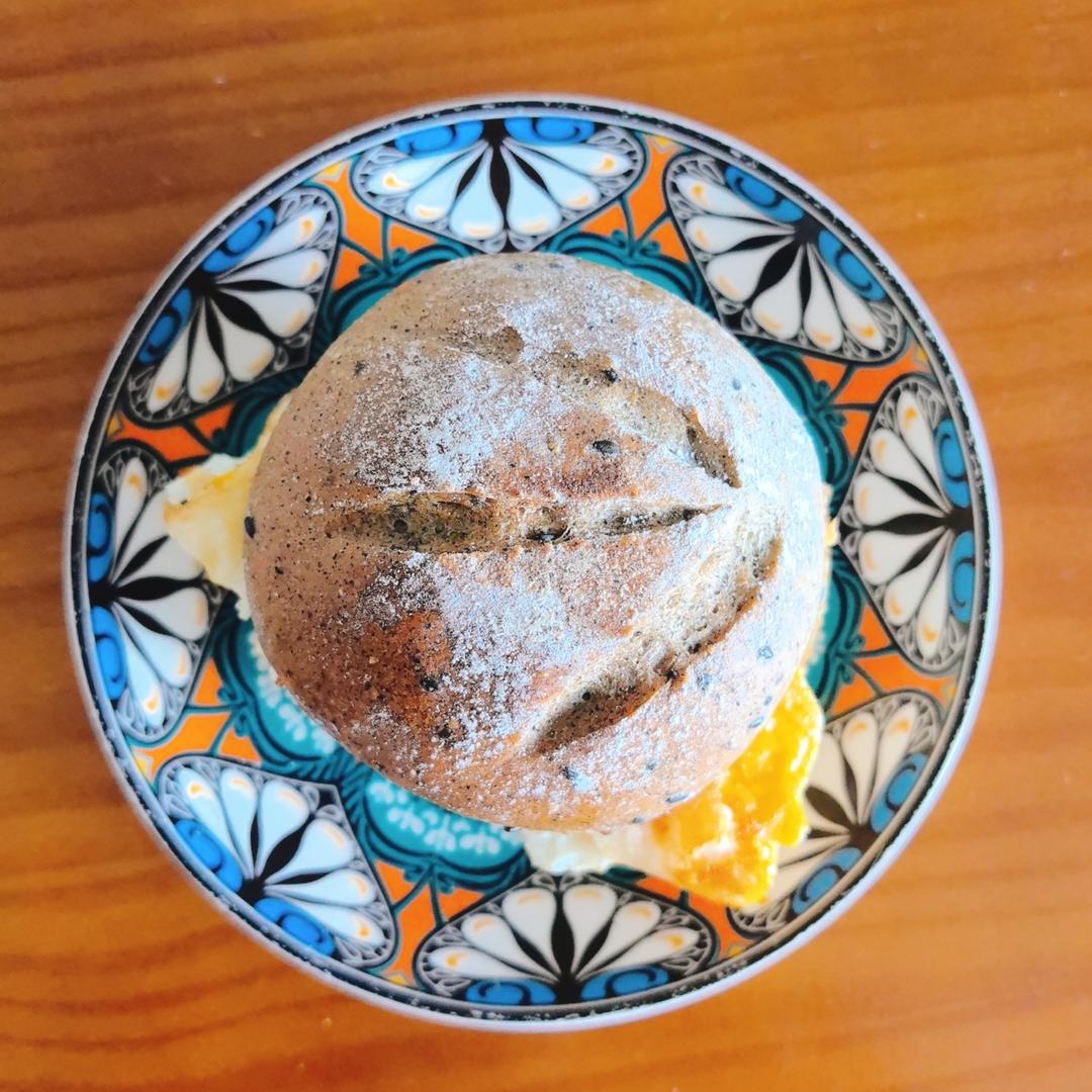 黑芝麻全麦餐包 100%纯全麦