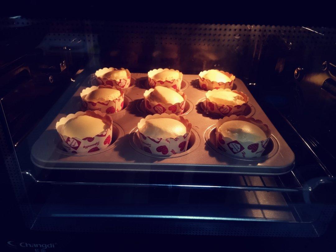 不用烤箱 15分钟无油低糖的舒芙蕾蛋糕松饼 🥞 蓬松绵软