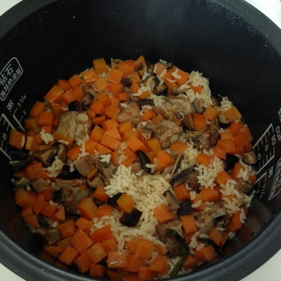 喷香排骨焖饭（爆好吃）