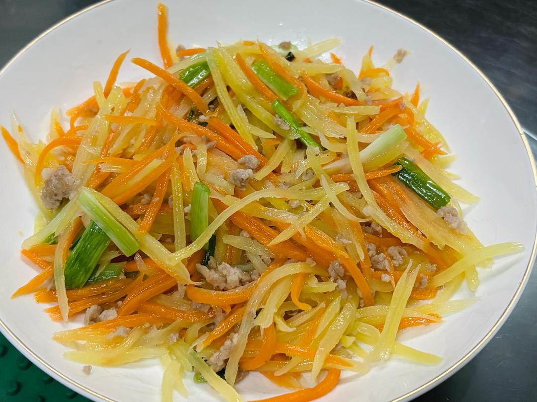 酸甜土豆胡萝卜丝