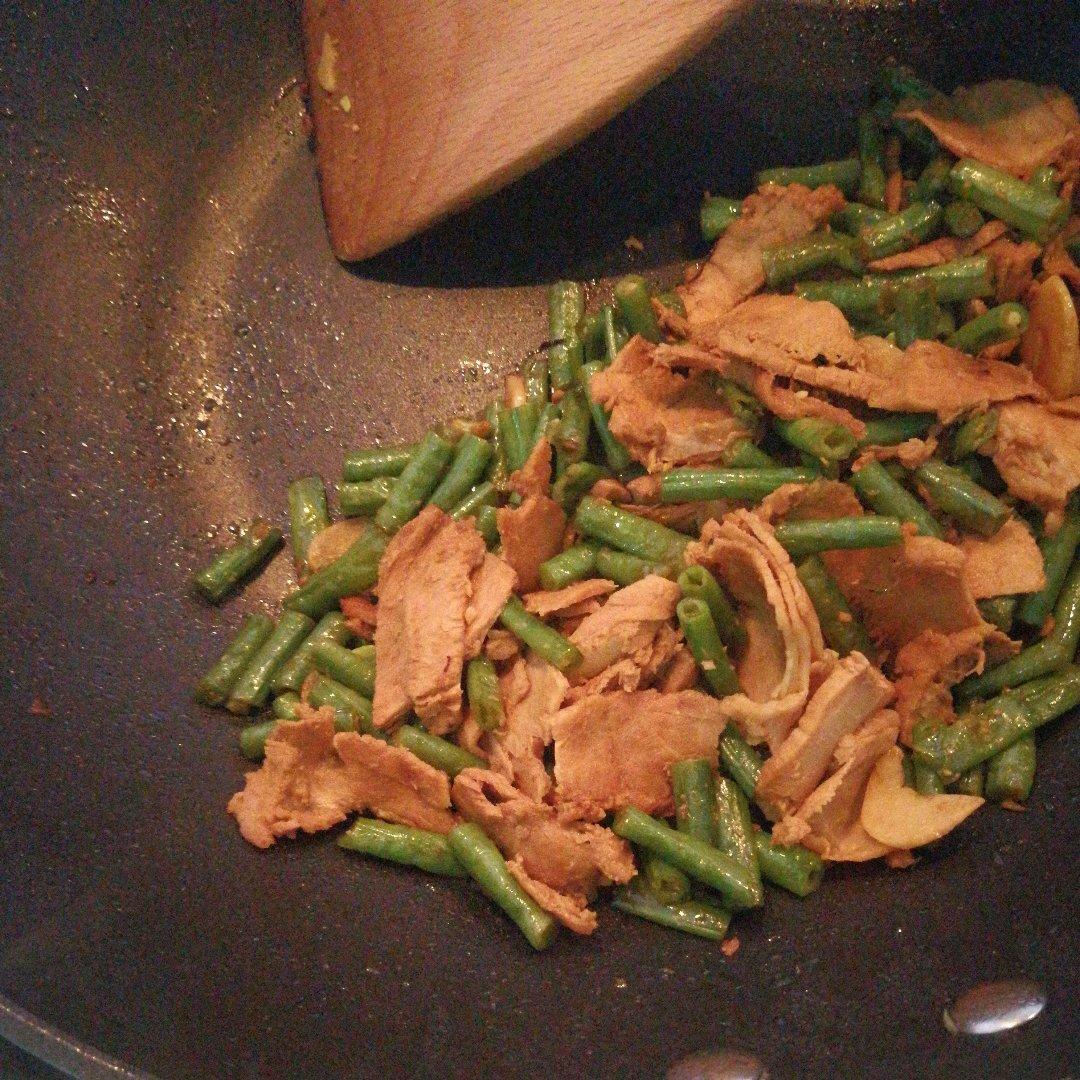 豆角炒肉丝