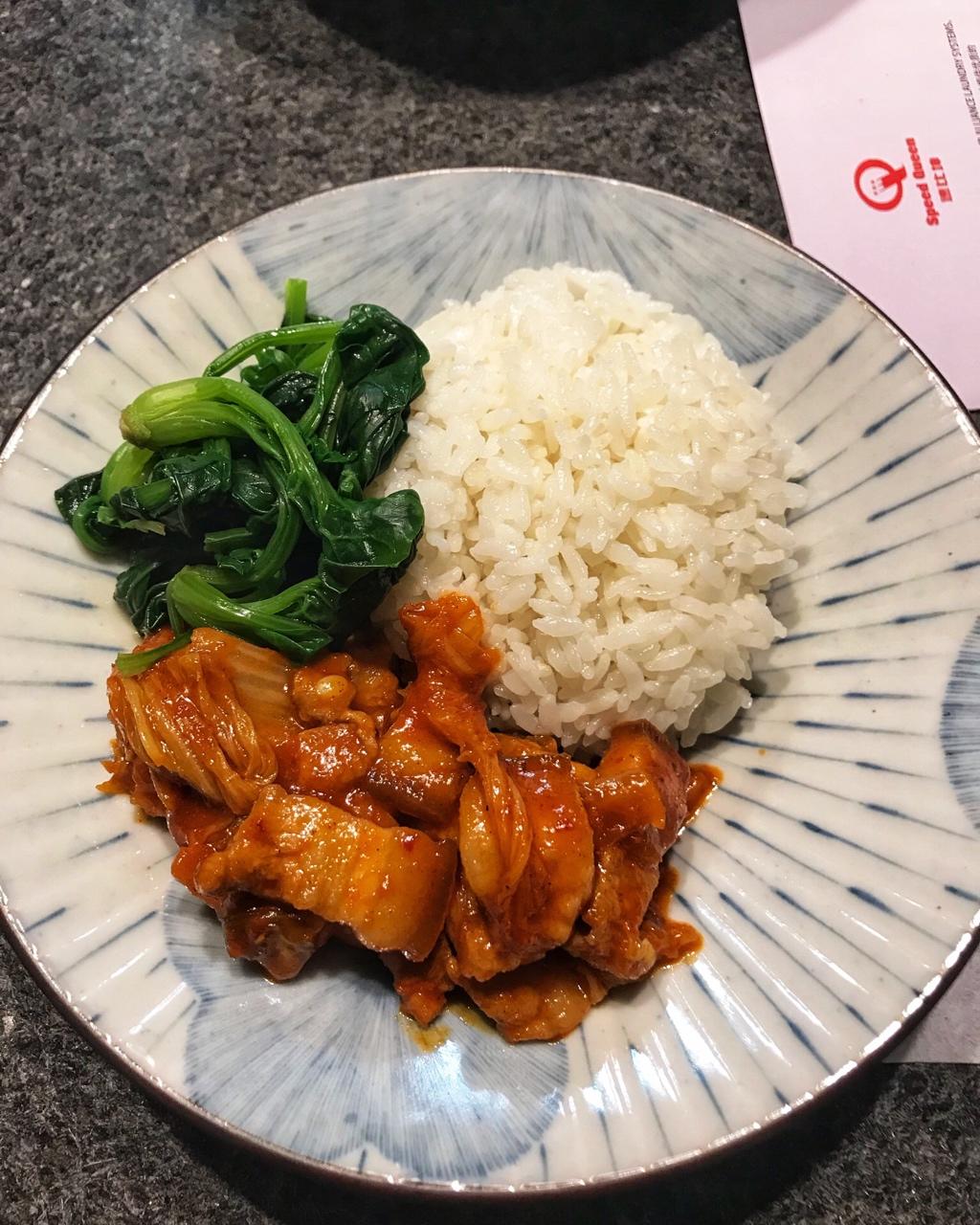 泡菜五花肉盖饭