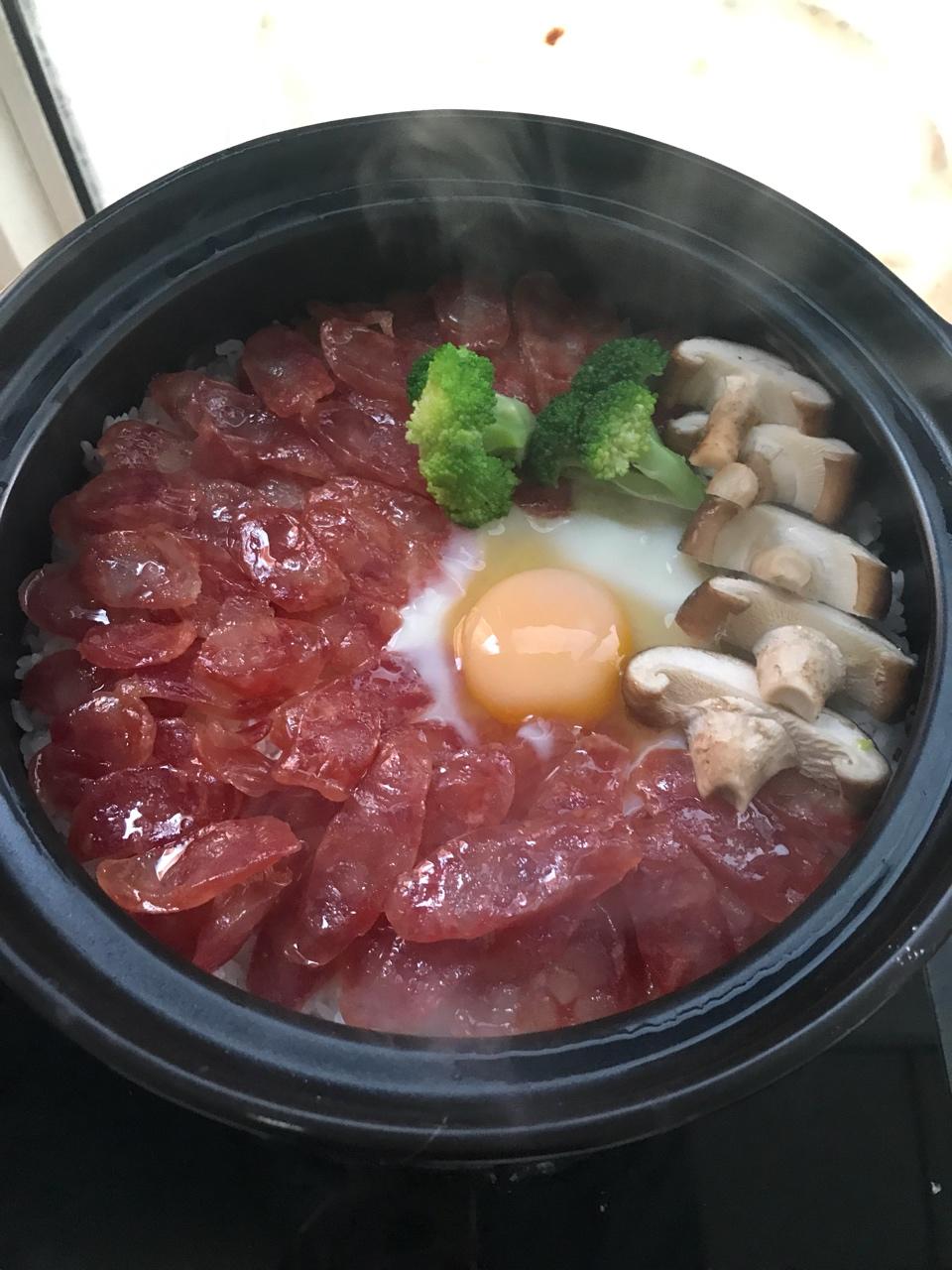 铸铁锅腊肠煲仔饭