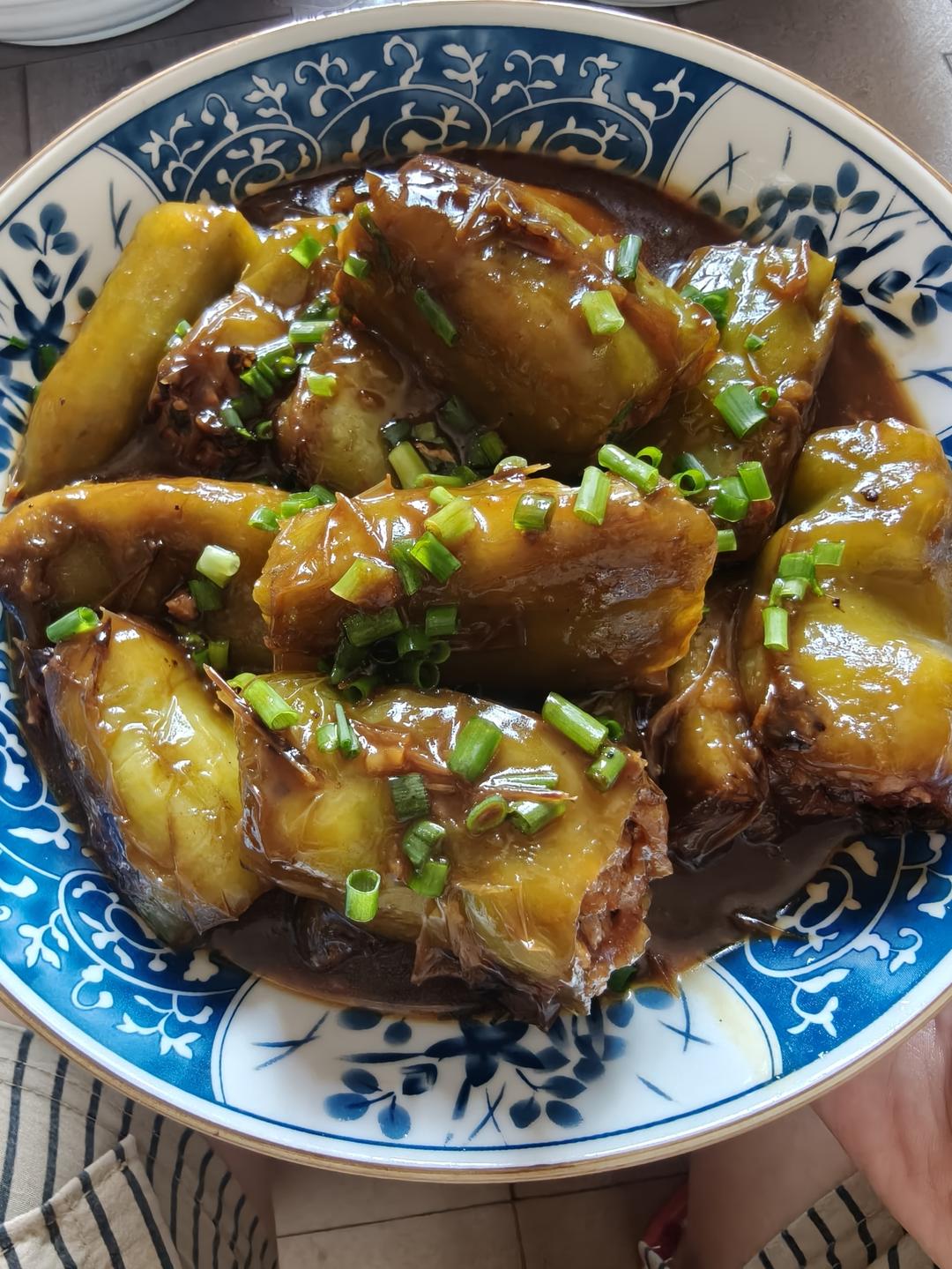 下饭菜“青椒酿肉”，香糯多汁鲜嫩下饭