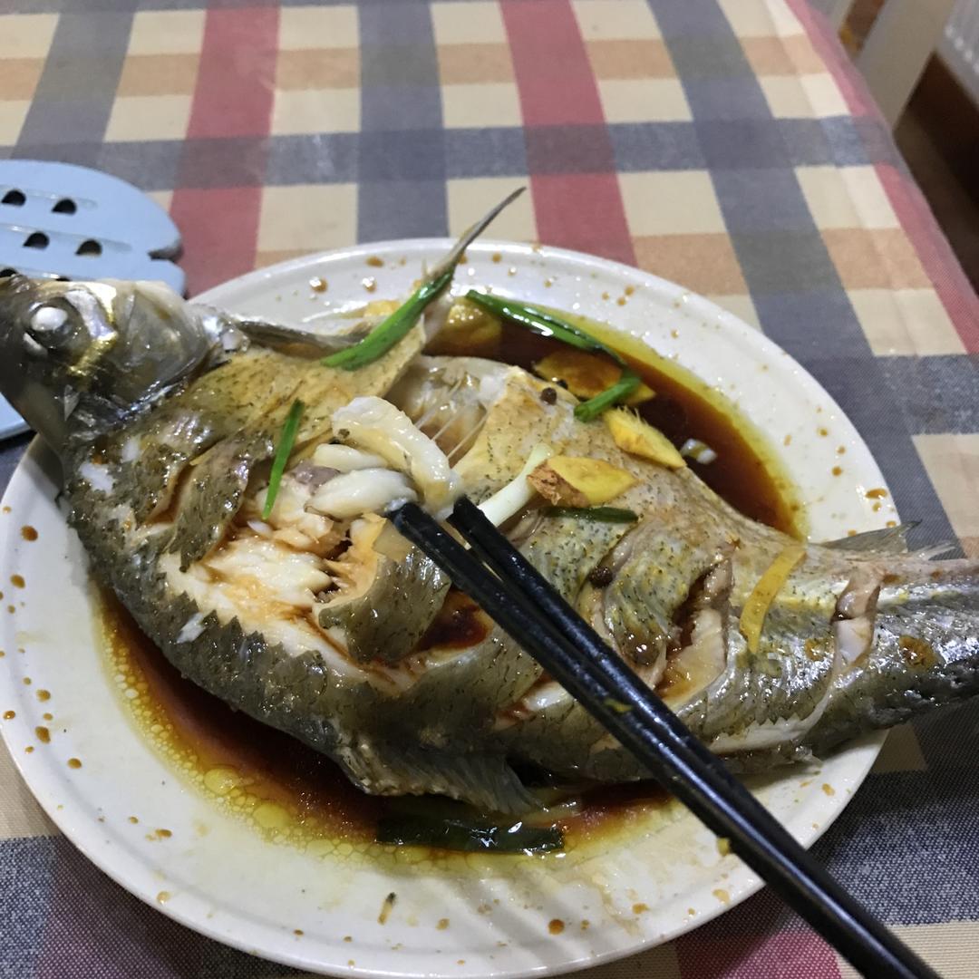 【清蒸武昌鱼】