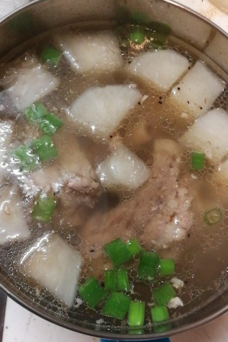 萝卜排骨汤