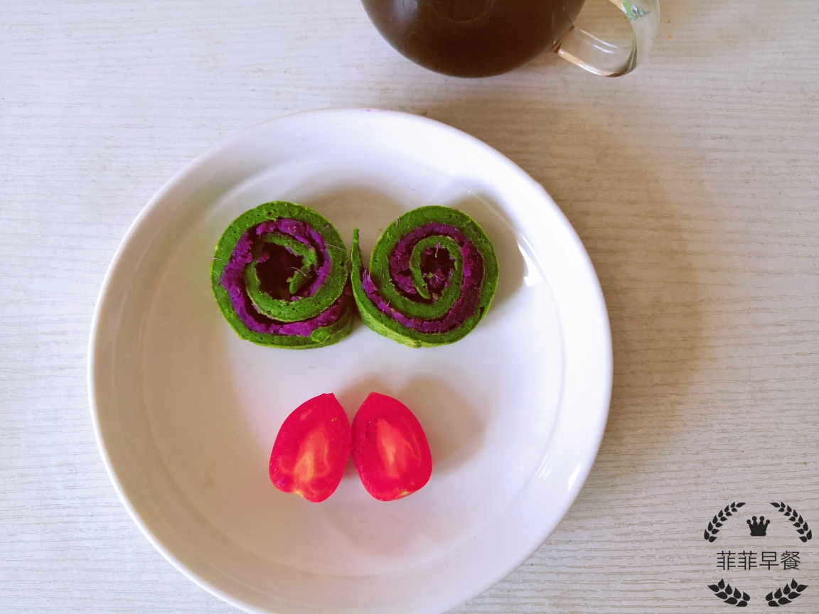 简单营养的菠菜紫薯卷
