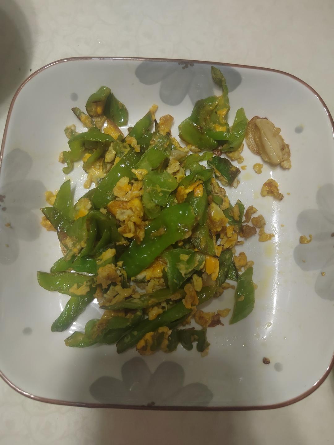 不一样的辣椒炒鸡蛋～下饭神器!