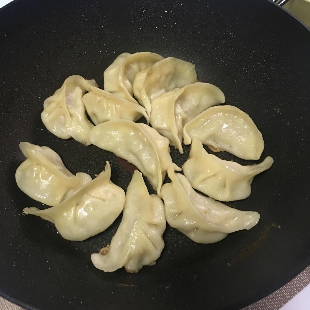 脆底煎饺