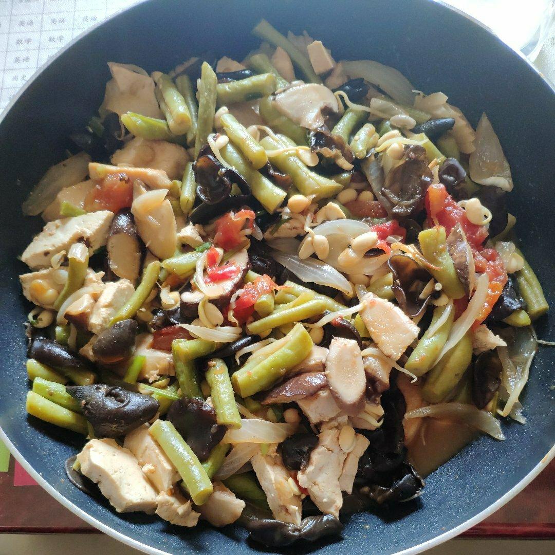 豆角土豆炖肉—东北家常炖菜