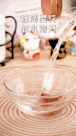 晶莹剔透的水信玄饼，用白凉粉就能做，超简单的做法 步骤1