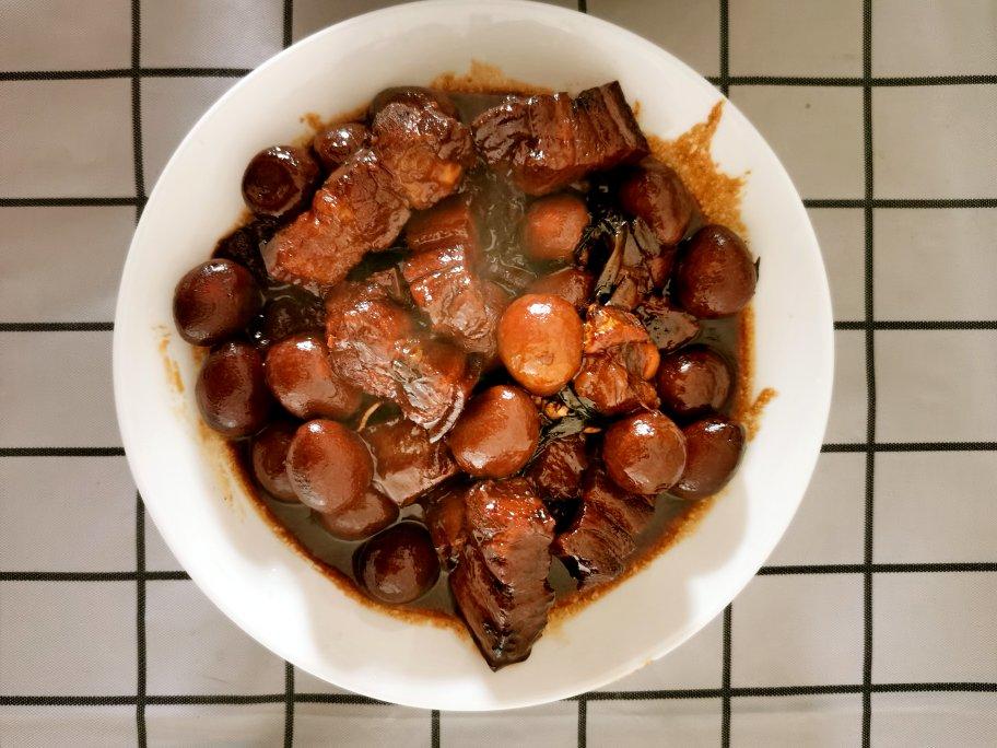 鹌鹑蛋 红烧肉                             （标配两碗大米饭）