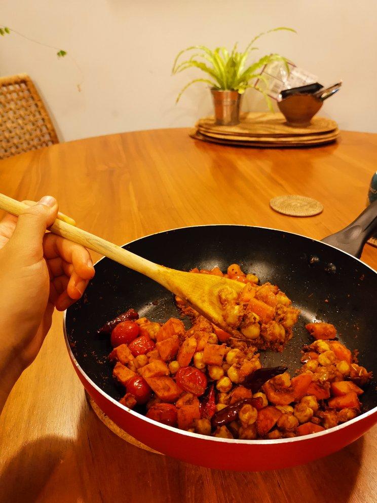 Chickpea tomatoes