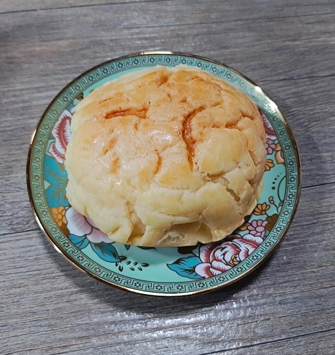 好吃到炸裂的港式菠萝包（附带制作酥皮的小视频）
