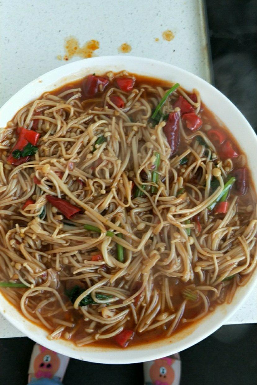麻辣金针菇