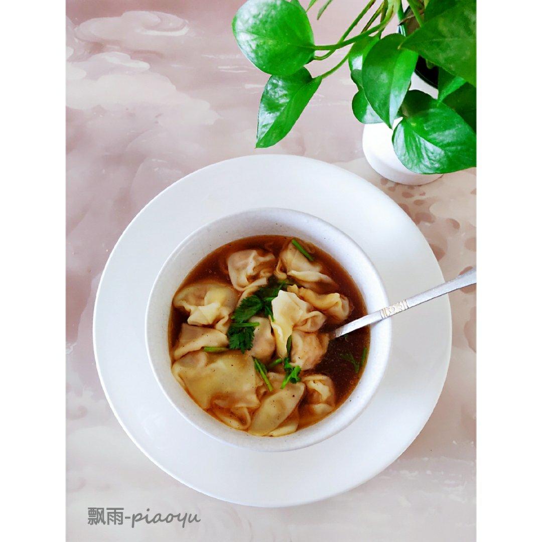 杏鲍菇金花菜菜肉馄饨