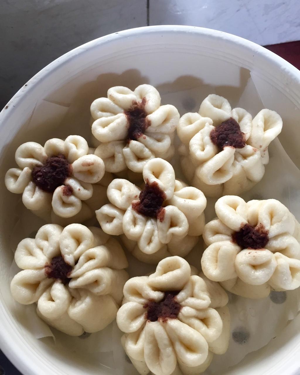 如花般绽放的豆沙包