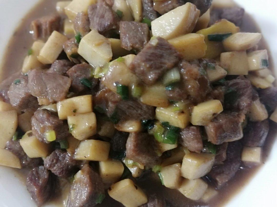 杏鲍菇炒牛肉粒