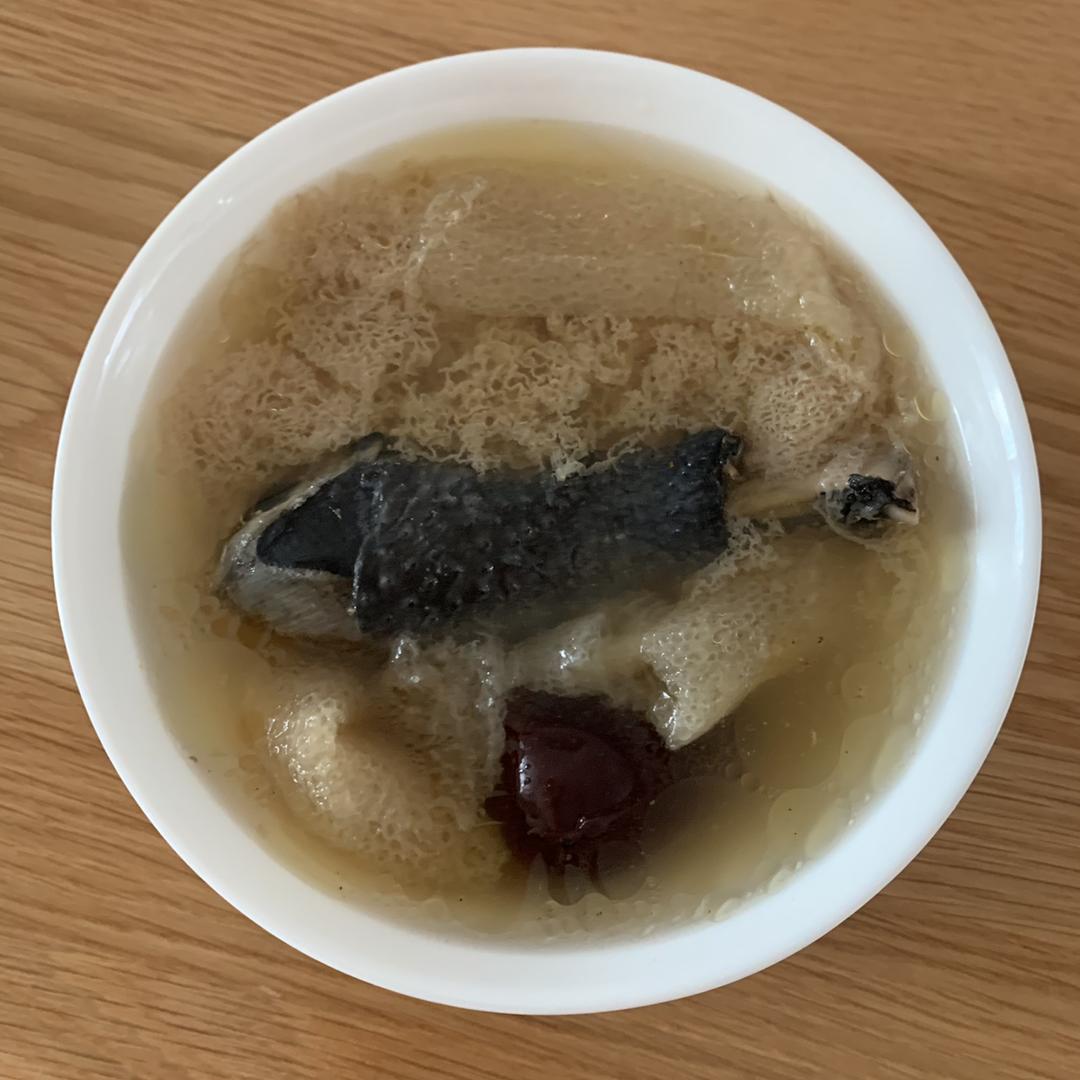 竹荪乌鸡汤