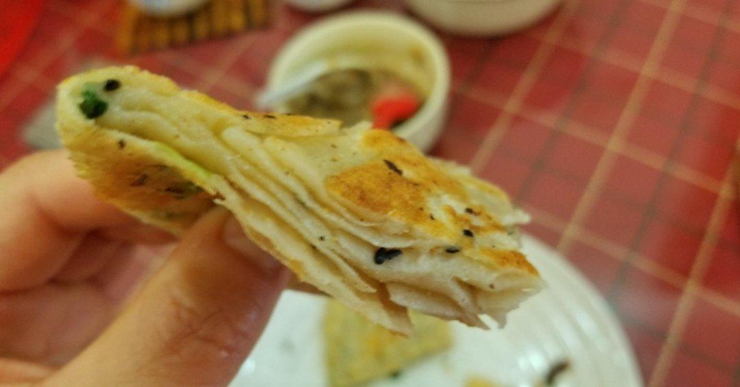 酥脆的烫面葱油饼