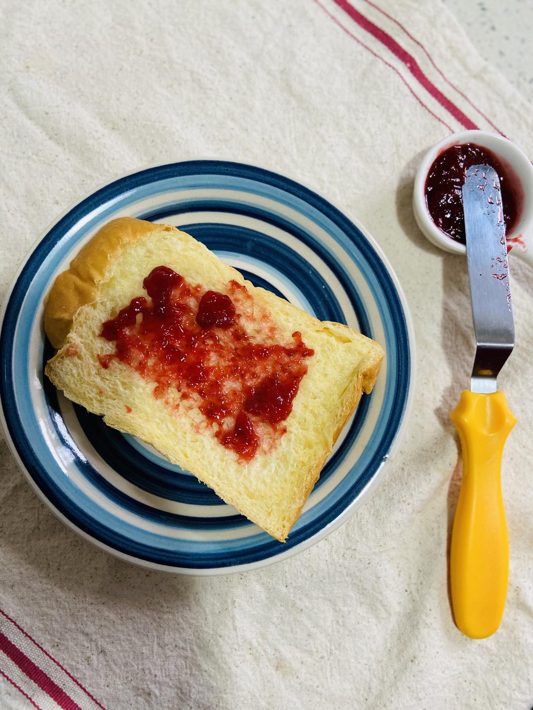 纯奶手撕吐司的做法 步骤1