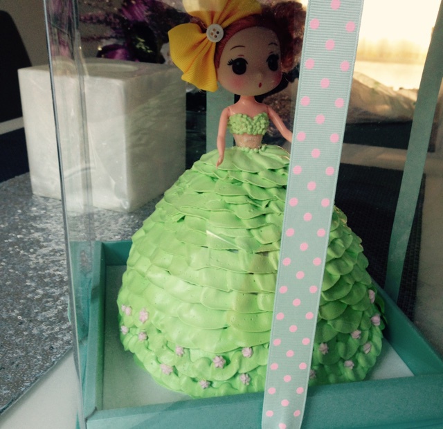 梦幻时尚的芭比蛋糕