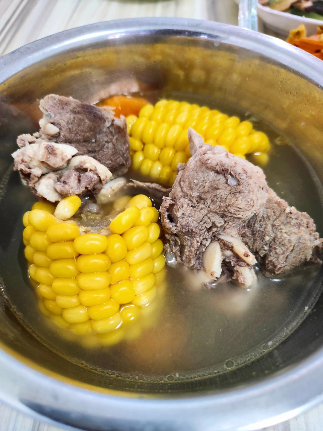 玉米排骨汤（电饭煲）
