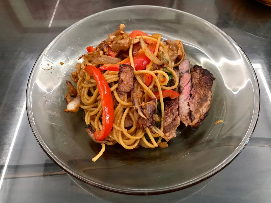黑椒培根意面（附：自制黑胡椒酱做法）
