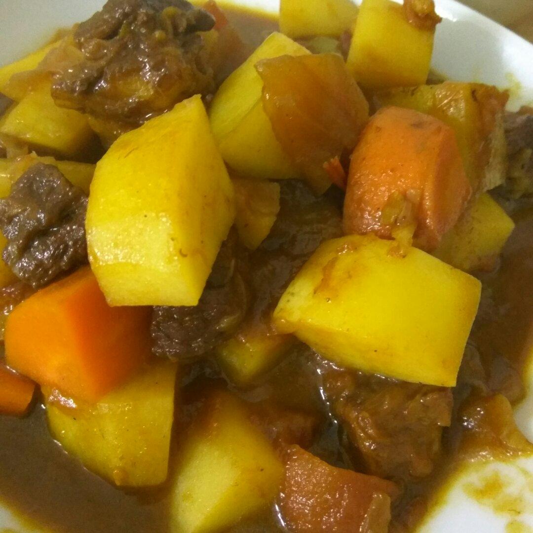 土豆炖牛肉