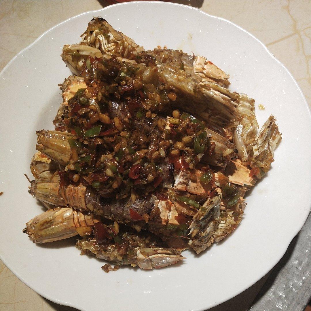 无油炸版的椒盐皮皮虾和巧拨虾壳的方法