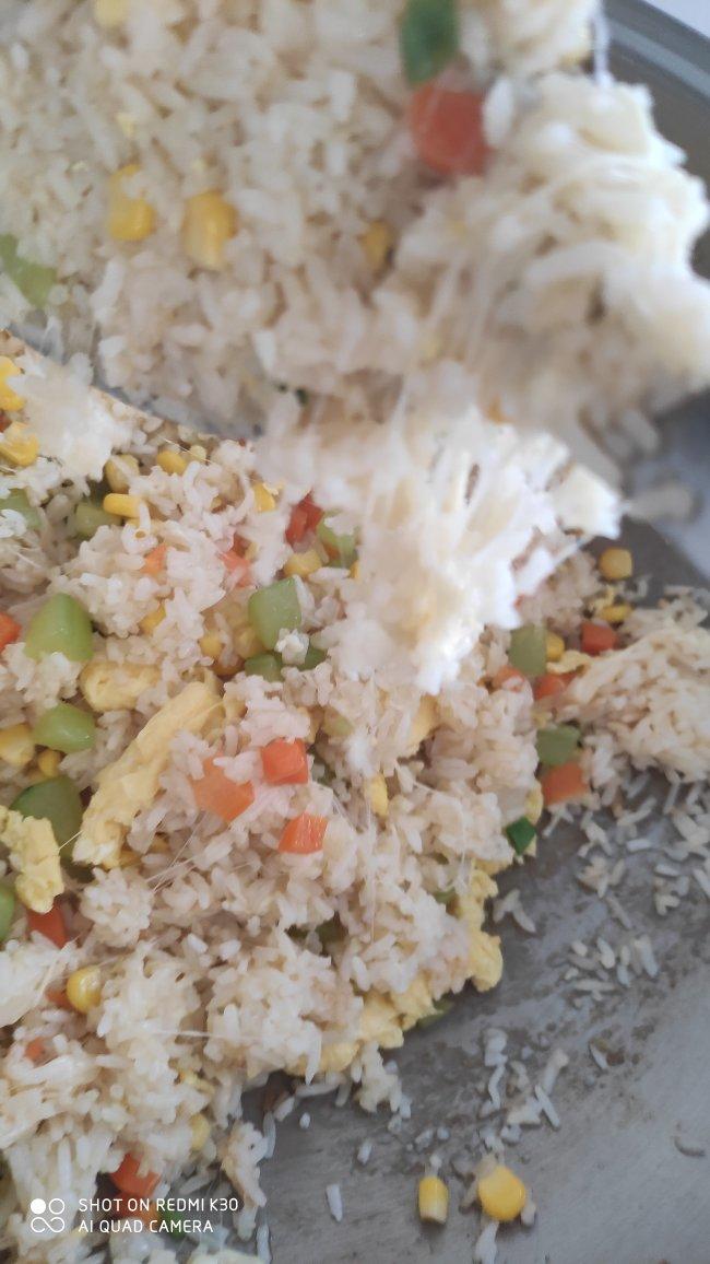 就像有句话所说：成年人的世界里，从来就没有“容易”二字。很多时候，你只能单枪匹马，直面生活的兵荒马乱。