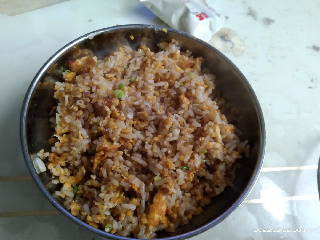 蒜苗炒饭