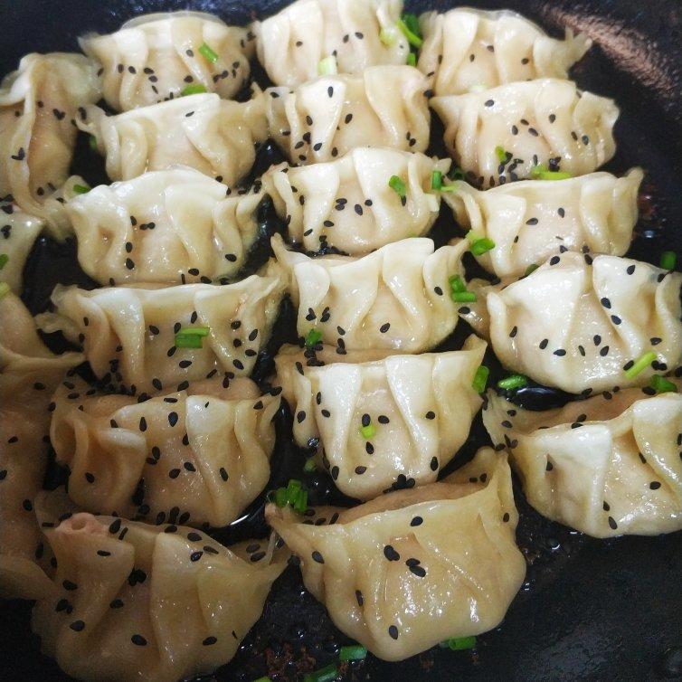 鲜肉锅贴