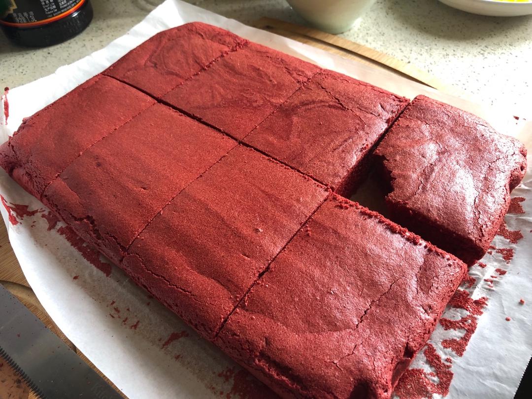 红曲粉戚风蛋糕