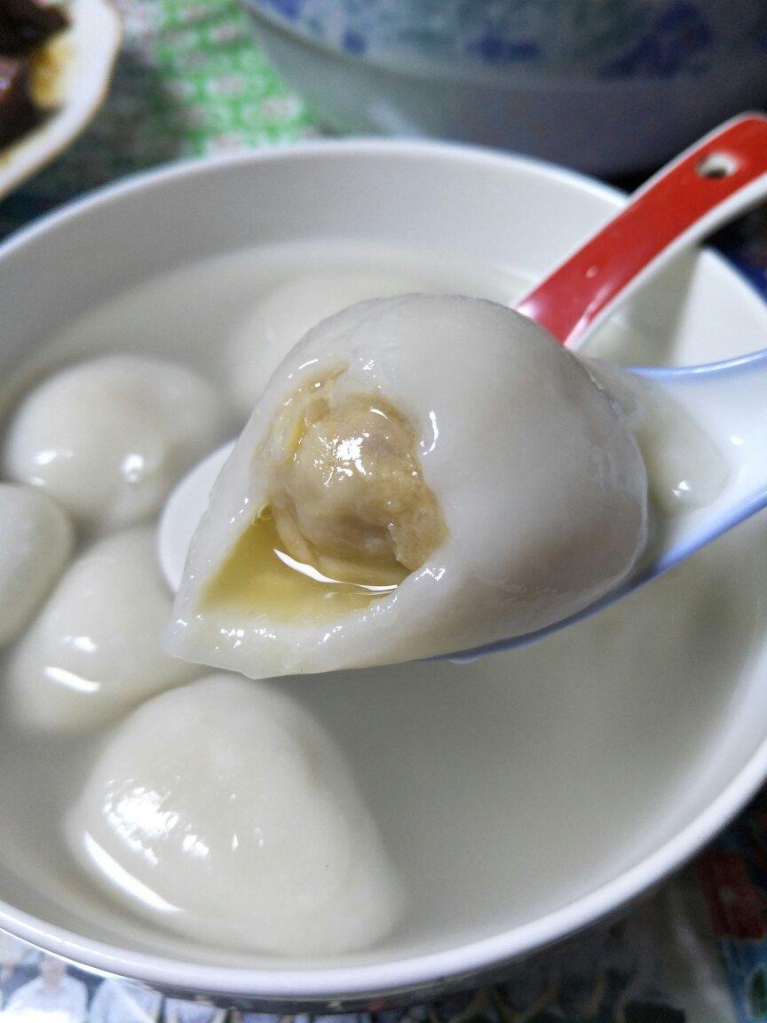 彡月小雨做的上海鲜肉大汤圆(内附包汤圆的手法讲解)