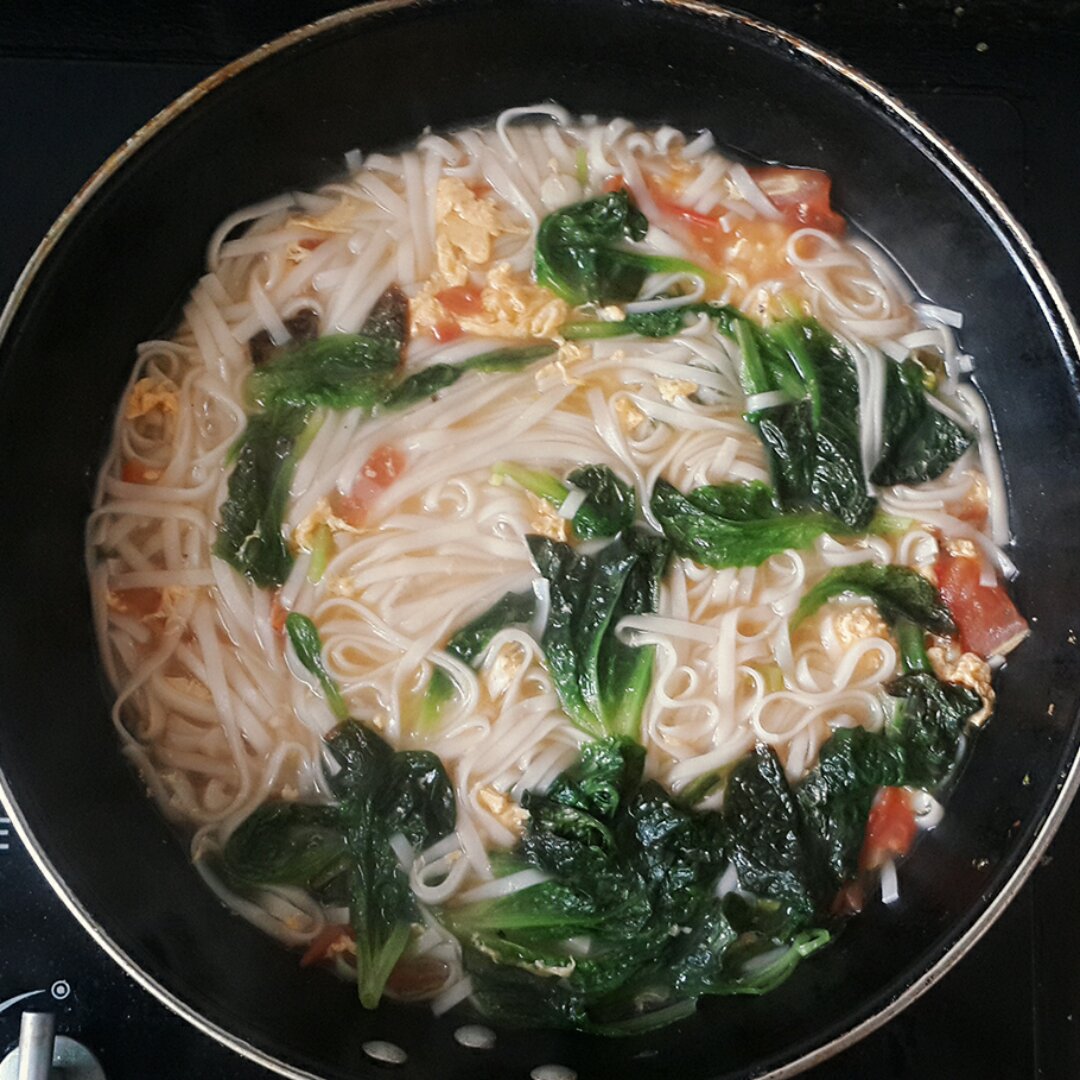 简单早饭西红柿鸡蛋挂面