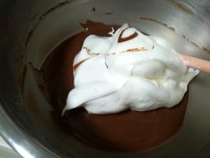巧克力戚风蛋糕坯6寸（非常成功）的做法 步骤6