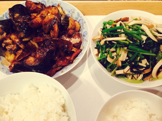 我们家爱的的小餐桌