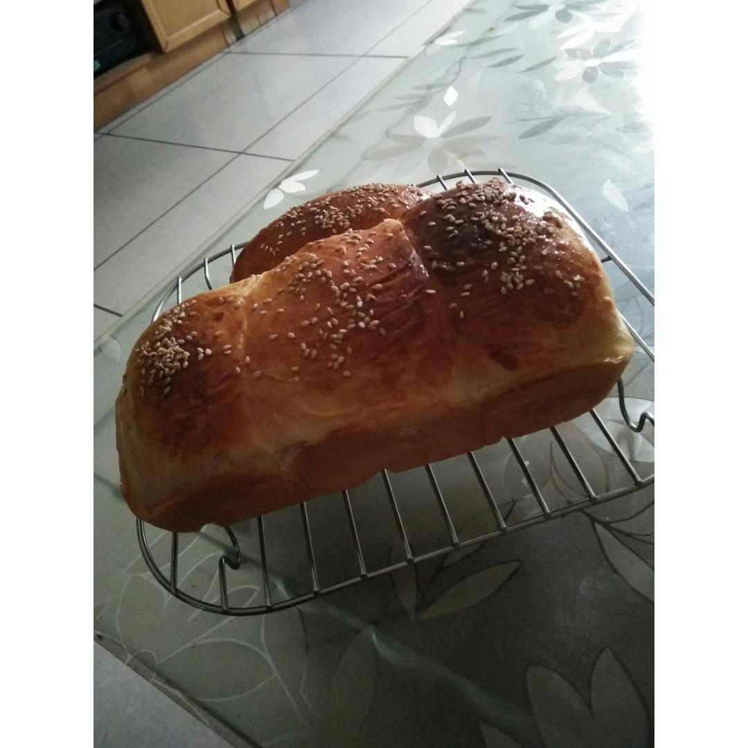 大人小孩都爱不释口的【蜂蜜牛奶小餐包】