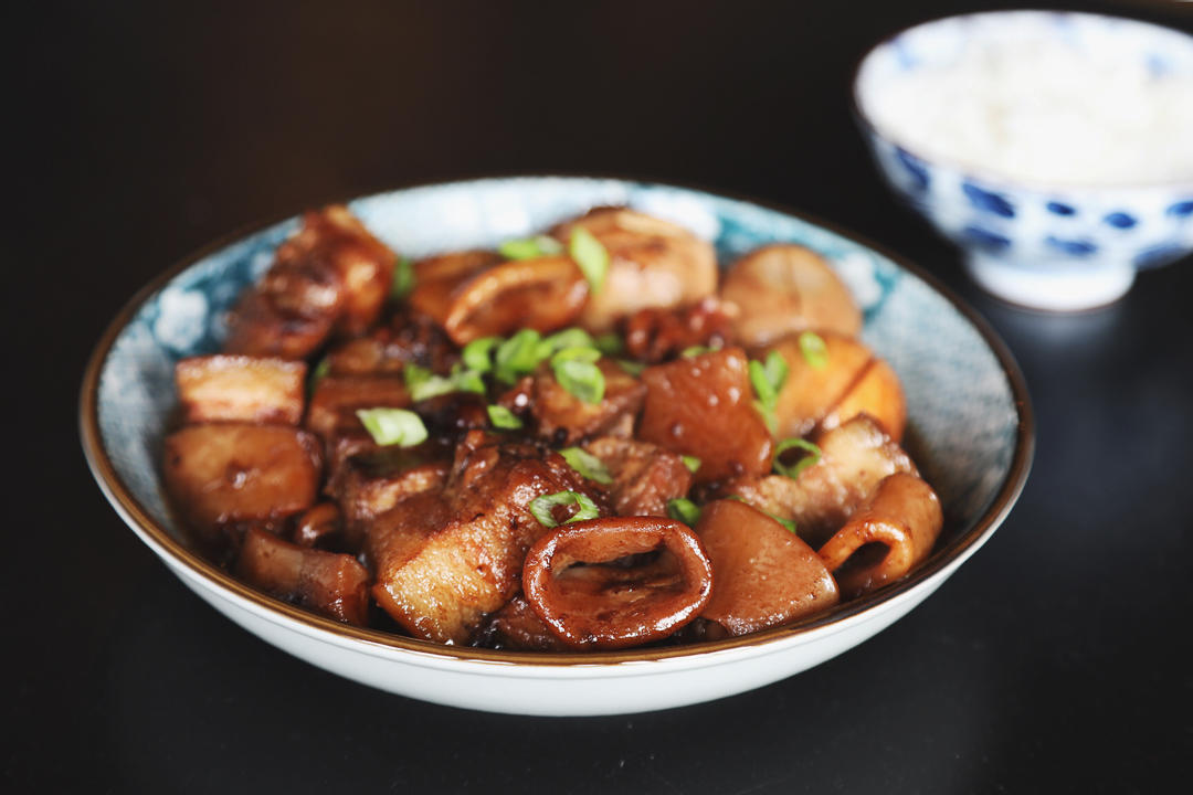 五花肉炖鱿鱼（木鱼大烤）