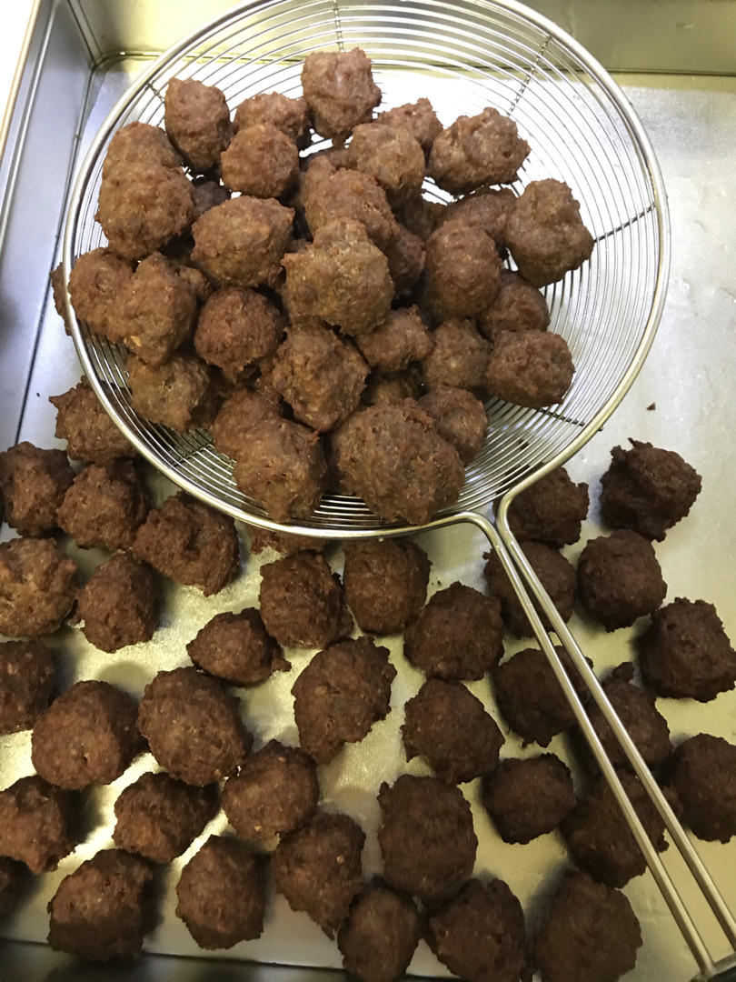 阳光6569k0vz做的炸牛肉丸子