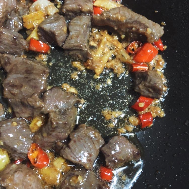 小炒牛肉（小白也可以做的超好吃！！）