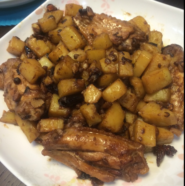 土豆炖鸡翅（快手零失败）