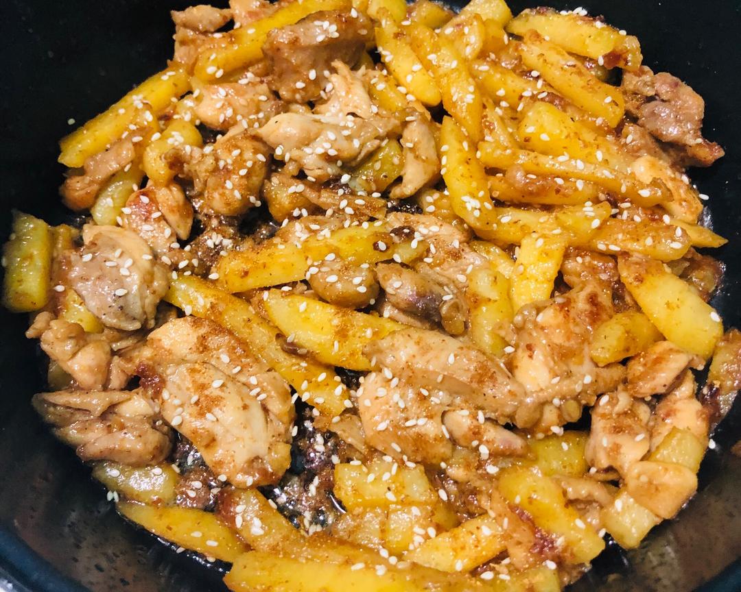 【快手菜】孜然鸡扒土豆的做法